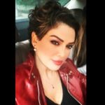 Didem Taslan Instagram - Sevdiklerinizle mutlu pazarlar, günaydınlar 🌺🎉🧿🥰 #günaydın #didemtaslan #model #actress #goodmorning #everybody #hello #sunday #photooftheday #snowday #january #smile #lifestyle #instamood #smile #explore #goodmorningpost #amazing #timeless #istanbul #turkey