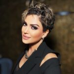 Didem Taslan Instagram - Güzel bir haftasonu diliyorum 👏🏻🎉🌺🥰💙🧿❤️ #didemtaslan #actress #model #happyweekend #hellosaturday #photooftheday #smile #everybody #sometimes #explore #amazing #march #lifestyle #colorful #instamood #fashionstyle #istanbul #turkey