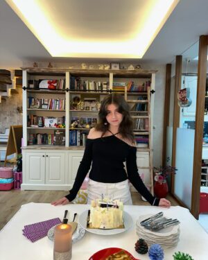 Didem Taslan Instagram - 🎉🩷