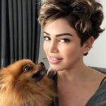 Didem Taslan Instagram - Yeni bir haftaya günaydın👌🏻🌺😘🧿 #didemtaslan #actress #model #günaydın #goodmorning #world #newweek #photooftheday #keşfet #lifestyle #smile #mydog #joker #sometimes #amazing #times #colorful #shorthair #explore #sometimes #itsnowornever #december #2021 #istanbul #turkey