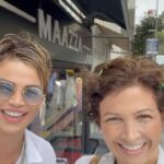 Didem Taslan Instagram - Kardeşimle @dr.sinemtaslan gelsin yakın bir #tbt #photooftheday #smile #sisters #lifestyle #times #alltogether #explore #amazing #sometimes #throwbackthursday #colorfull #daybyday #istanbul #turkey