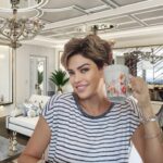 Didem Taslan Instagram - Yeni bir haftaya umutla🙏🏻🌺😍🧿 #günaydın #hello #everybody #didemtaslan #actress #model #hellonewweek #smile #explore #amazing #justintime #only #keşfet #coffeetime #photooftheday #instadaily #goıdvibes #colorfull #october #mondaymotivation #istanbul #turkey