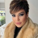 Didem Taslan Instagram - 8 Mart Dünya Emekçi Kadınlar Günümüz Kutlu Olsun 🌺🎉🧿💙❤️ #8martdünyakadınlargünü #8marchinternationalwomensday #didemtaslan #goodmorning #photooftheday #actress #explore #everybody #smile #hello #world #amazing #womensday #lifestyle #colorful #timeless #istanbul #turkey