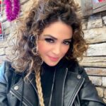 Didem Taslan Instagram - Mutlu Haftasonları🙏🏻🥰🧿🌺😇 #didemtaslan #actress #model #happyweekend #smile #photooftheday #explore #instagood #lifestyle #saturdaymood #saturdaymood #istanbul #justmove