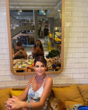 Didem Taslan Instagram - Mutlu pazarlar diliyorum🙏🏻🌺🧿🌸💜🥰 #didemtaslan #actress #model #sundaymood☀️ #smile #instagood #goodmorning #times #keşfet #happyhour #amazing #colorful #summer #holiday #friends #explore #sundaybrunch #lifeisbeautiful #bodrum