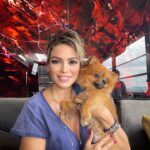 Didem Taslan Instagram - Jokerimle başladık güne❤️🧿❤️ #joker #mydog #goodmorning #didemtaslan #hello #actress #model #explore #photooftheday #instagood #smile #keşfet #colorful #tuesday #lifestyle #amazing #istanbul #nişantaşı