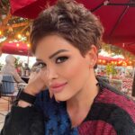Didem Taslan Instagram - Zaman sadece birazcık zaman…. 🌺🧿🎉😍 #didemtaslan #actress #model #world #smile #photooftheday #hello #everybody #amazing #cool #time #forever #explore #april #instadaily #colorfull #tuesday #perfect #moments #istanbul #turkey