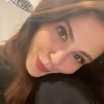 Dilara Aksüyek Instagram - Kanaatimce, her ne isek, o kadar da değiliz 🙋🏻‍♀️👽