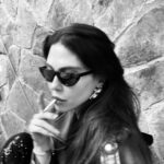 Dilara Aksüyek Instagram - Sigara, duyguları saklar ve duyguları saklamak da,sigara içmek de sağlığa son derece zararlıdır👽