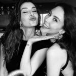 Dilara Aksüyek Instagram - En yakın kız arkadaşınız sizi hayatta tutar. En iyi arkadaş etiketleme postu :)))