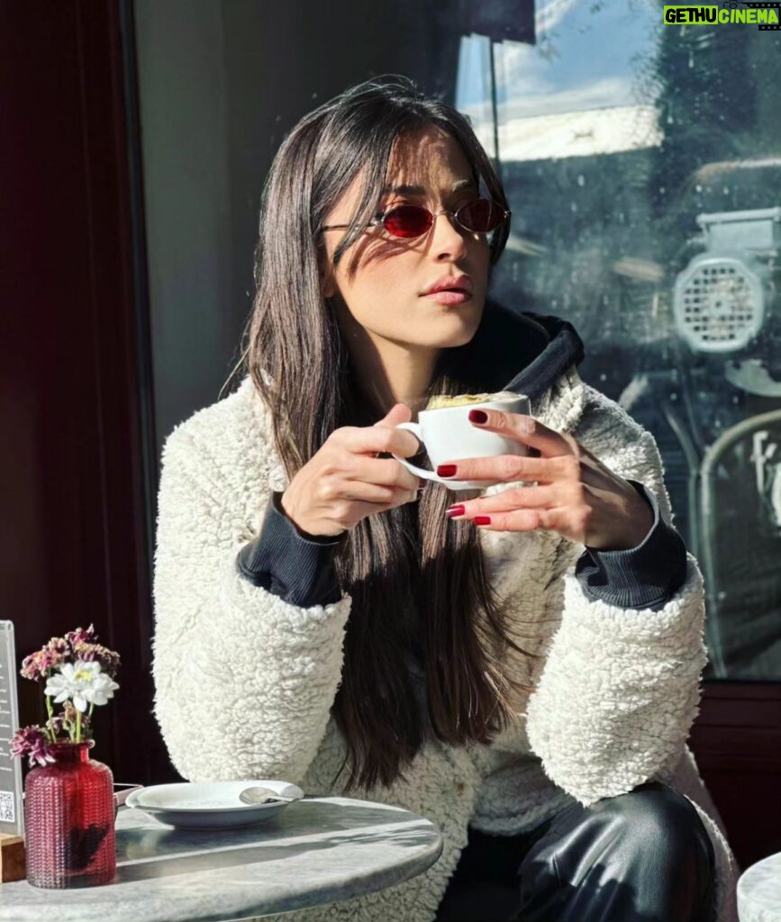 Dilara Büyükbayraktar Instagram - ☕