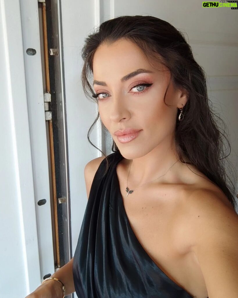 Dilara Büyükbayraktar Instagram - Angel 🖤