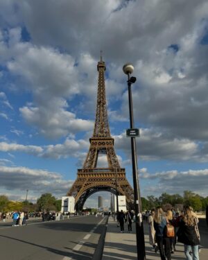 Dilara Kurtulmuş Instagram - paris day one🥐🫶🏼