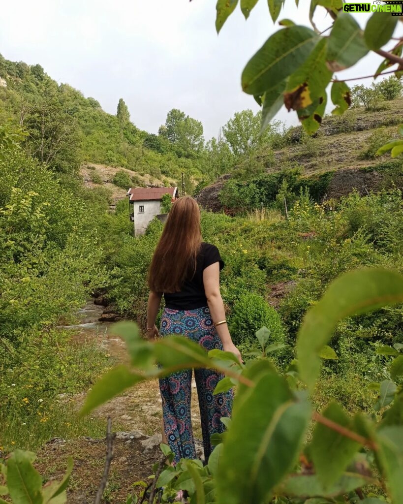 Dilara Mücaviroğlu Instagram - Sevgilimin gözünden...🌳💚