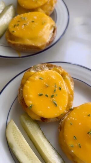 Dina Deleasa Instagram - It’s been raining pretty much every weekend. We saw a break and went for it! So buckle up, it’s apple 🍎 recipes for the next week!

I was in the mood for an apple grilled cheese but didn’t have bread. But who needs bread when you have English muffins? 

I mixed together about 1/3 cup of mayo, 2 tsp dijon,  a little bit over a teaspoon’s of maple syrup, kosher salt and pepper. I had fresh thyme on hand three that in!

Spread a bit of the mayo mixture on each half of the English muffin, layered on a slice of apple , followed by a slice of cheddar. Into the toaster oven for a bit and now I’m wishing I had another round !!!

#dishitgirl #appleseason #applerecipes #sandwichrecipe #easyrecipe #quicklunch #todayfood #fallfavorites