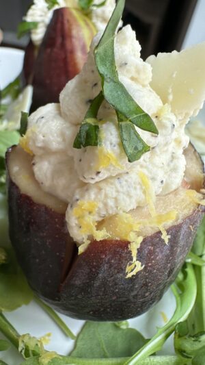 Dina Deleasa Instagram - I saw these beautiful figs in Trader Joe’s and I could not pass them up! They make the best appetizer, sweet or savory !

This time I decided to slice them open , but not all the way through. Then I piped in a Parmesan laced whipped cream. Sounds fancy but really just 1 cup heavy whipping cream, 1/2 cup   1 tbsp of grated Parmesan Reggiano cheese, 1/4 tsp black pepper, and a pinch of kosher salt. Use a hand mixer to whip together at a medium speed until it forms stiff peaks. 

Cut the tip of a small ziploc bag, fill it with the whipped cream and you have a diy piping bag!  Fill the figs with the cream,  then arrange them on a serving platter. Bonus points if you serve them on a bed of arugula with slices of prosciutto! Sprinkle fresh basil over top and hit them with some balsamic glaze !

Follow @dishitgirldina for more everyday #dishspiration !

#figseason #italiangirlsbelike #summerrecipes #entertainingathome #easyrecipes #appetizerrecipe