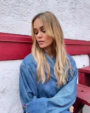 Dina Shihabi Instagram - Winter in LA 🌹
Hair @kattthompson 
M/U @pircillapae