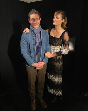 Dina Shihabi Instagram - Press day in my fav @sandramansour 🖤 @amayaajones 💎 
Merci @nicolaseldin @rommynajor 💋
With my partner in crime and genius actor @therealchrisconner 🤖
#alteredcarbon