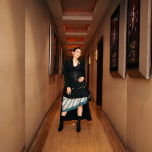 Dinda Kanyadewi Instagram - Look for gala premiere "Badarawuhi Di Desa Penari." @kknmovie

Wearing @wilsenwillimofficial 
Stylist @ivanteguhsantoso
Asst stylist @mindanovianty
Accessories @amstamb
Makeup @sissysosro
Hairstylist @desyuntadi 

📸🎥 @snap.nuel @imshooter