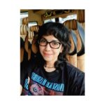 Dinda Kanyadewi Instagram - Bahan-bahan 1/2 kg Ayam 3 siung bawang merah 2 siung bawang putih 3 sdm kecap manis secukupnya Garam secukupnya Penyedap secukupnya Merica bubuk Minyak untuk menumis Cara Membuat Langkah 1 Bersihkan dan potong" ayam. Langkah 2 Iris bawang merah dan bawang putih. Langkah 3 Panaskan minyak tumis bawang merah dan bawang putih hingga harum. Langkah 4 Lalu masukan daging ayam, beri air sedikit. Tambahkan kecap, penyedap rasa, garam dan merica bubuk masak hingga air menyusut dan daging ayam empuk. Langkah 5 Setelah matang angkat dan hidangkan bersama nasi panas. (Cookpad.com)