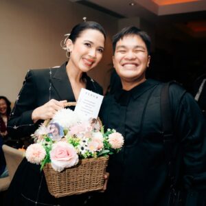 Dinda Kanyadewi Instagram - Hajatan kemarin di Desa Penari. @kknmovie @md_entertainment
