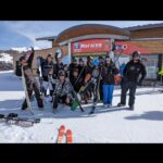 Dionne Slagter Instagram - M’n eerste wintersport 🏂❄️⛄️ Ik wist van tevoren niet of ik dit nou heel leuk zou vinden allemaal, maar ik ben helemaal verkocht. Het is dat ik onder de blauwe plekken zit, anders kregen ze me niet meer mee naar huis. 1. Het mooie gebergte van Val Thorens 2. Lege pistes 3. Dat linker dingetje ben ik 4. Actiefoto 5. Doen alsof ik niet wist dat er een foto werd gemaakt 6. Feestje bij de 360bar 7. ❄️💃🏼 8. Liften 9. Smize 10. Vriendjes❤️