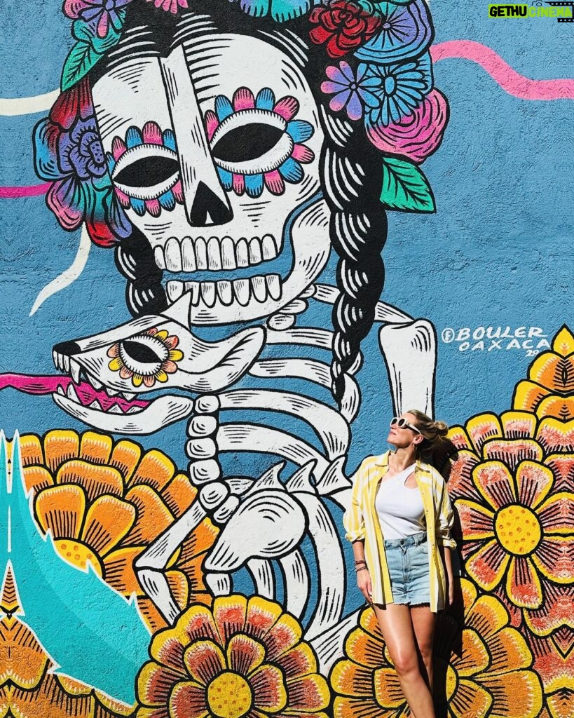 Dionne Stax Instagram - 🔋 in Mexico, Mexi-híííícóóóó OLÉ!