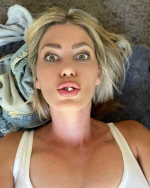 Diora Baird Instagram - Thankfully @kellyybelly has witchcraft capabilities & has made this face of mine appear less exhausted while on camera🪄💄➡️Swipe it to flip it🙃gonna have to post the rest over you know where and you know why… 😉