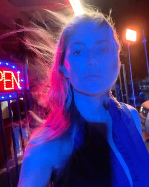 Diora Baird Instagram - NIGHT TRAIN is officially streaming 🥳 Available on @itunes @appletv @amazonprime @vudufans OnDemand DirectTV & so on thanks to @saban_films 📺 Here’s a little BTS dump💩and thank you for tuning in! (It was initially titled Blowin Smoke hence the slate cause that’s showbizz folks and yes that is a frozen burrito on my knee)