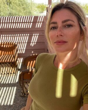 Diora Baird Instagram - Covered in croissant, so it’s been a pretty successful Sunday thus far. 🤗🥐🤌
Reggie agrees.