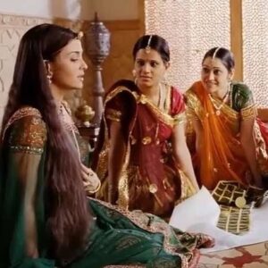 Disha Vakani Instagram - Guess who is in this picture??🤪❤️
