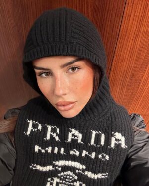 Dita Istrefi Instagram - I decide my vibe 🏙️