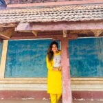 Divya Bharathi Vetrivel Instagram – 𝓖𝓲𝓿𝓮 𝔂𝓸𝓾𝓻𝓼𝓮𝓵𝓯 𝓽𝓲𝓶𝓮 🫶💛

📸 @nakshathra_viswanathan ☺️
#nivashinidivya #nivashini_ma #frankapannuvom #insta #instagood #yellowflowers #lovequotes #loveyourself