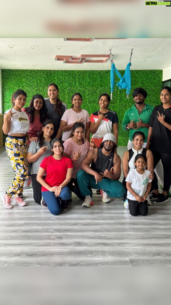 Divya Bharathi Vetrivel Instagram - Geez squad #geezsquad #geezesquad #geezculinary #geezaugmentz #geezfitness #geezvogue #geezinterior #geezwellness #geezhealth #geezdance #geezzumba #healthcoach #healthylifestyle #personaltrainer #personaltraining #fitnessmotivation #funtimes #saturday #partytime #funday #dance