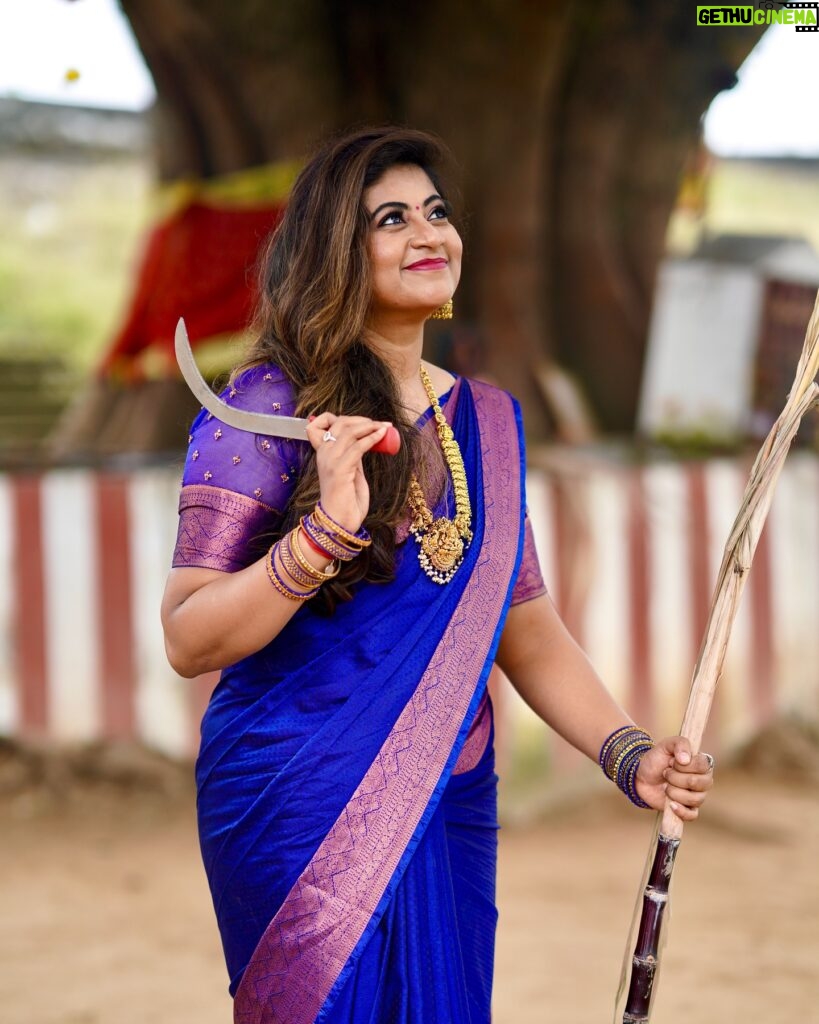 Divya Bharathi Vetrivel Instagram - Iniya Pongal nalvaazththukkal 🌾🫶 📸 @p2click.in @lakshmiboutique2021 #pongalcelebration #pongal2024🌾♥️💫 #instagood #nivashinidivya #nivashini_ma #frankpannuvom #camera #photoshoot #celebrities #celebration #pongalwishes