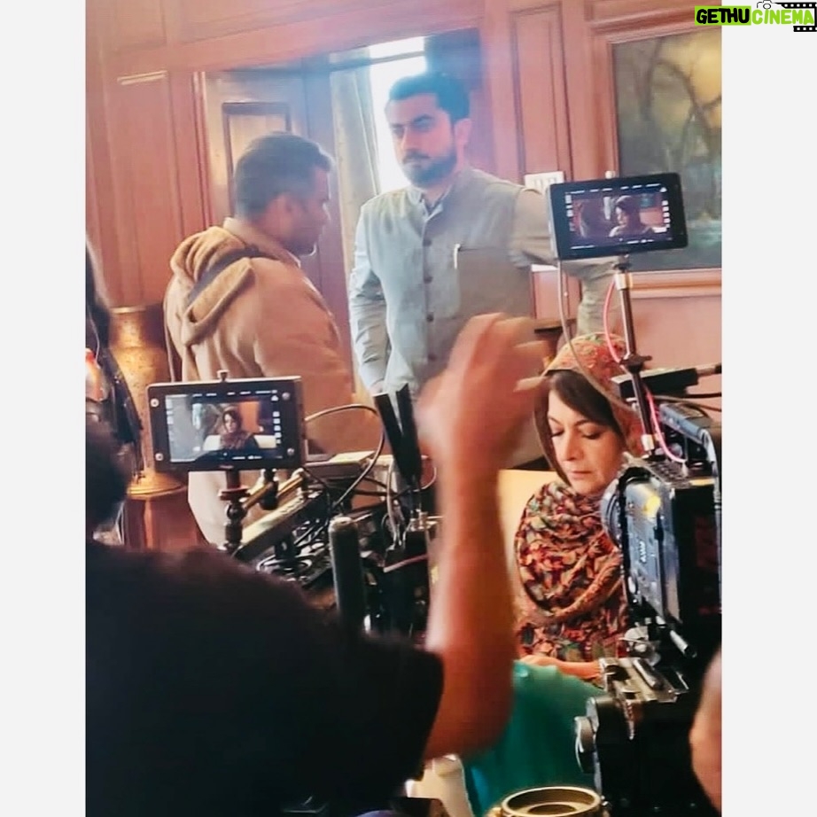 Divya Seth Shah Instagram - My World On Set. In Costume . In Hair& Makeup . In Look. In Scene. Bliss Have You seen Article 370! Go to the Movies Now! HMU @ruby_makeupandhair . . . #movie #film #indian #actor #theatre