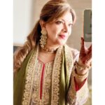Divya Seth Shah Instagram – Bejewelled & Bedecked 

Wedding Love🤍❤️

.

.

.

#wedding #weddingday #celebration #indian #indianwedding #fashion #ensemble #jewelry #hair #makeup