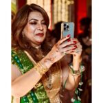 Divya Seth Shah Instagram – Happy Me at a Happy Time 🪴

.

.

.

Thank you @nitinaroraphotography for these lovely Memories 

.
#.

.

#green #gold #weddingphotography #celebration