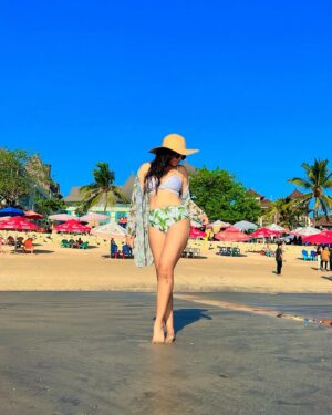 Divyanganaa Jain Instagram - Just coz I love these too💕💕🥳
Wearing- @angelcroshet_swimwear 💕
.
#divyanganajain #divyanganajain #bali 
. #baliindonesia #kutabeach #travelgram #travelinfluencer #beachlife