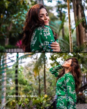 Divyanganaa Jain Instagram - HOTEL TIDAR - Welcome to the best nature concept Hotel in Malang, Indonesia. 

East Java is one of the best places in Indonesia which you must visit at least once in your lifetime to experience the breathtaking Mount Bromo and Tumpak Sevu waterfall. 
Malang city is a very good base to cover both of these amazing destinations which can be done as a day trip with just a 2 hour car drive.

You should also keep one extra day in Malang to visit the colorful Jodipan Village. 

With all that being said, one of the best accommodations in Malang is offered by @tidarhotelcottages which is the best nature concept hotel in town with most reasonable price.

I highly recommend you visit them and enjoy their amazing hospitality 🥰. 

We also had a really fun and amazing time barbecuing with them 😎

Tell me in comments which one is your favourite picture from this photovlog 📸

#travelwithshashankjain #shashankjainfilms #divyanganaajain #divyanganajain #travelwithdivyangana #malangindonesia #tidarmalang #eastjavatourism #indonesia #naturelovers #photovlog #naturesparadise