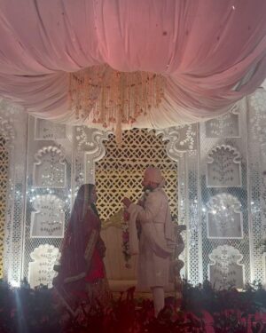 Divyanganaa Jain Instagram - I still can’t believe u @chetnnyajain got married . 🙈🙈my lil sister is married to her love now @shantamkhetan … thank you for your presence in my life baby … you are beautiful soul . @shantamkhetan welcome to our crazy family 😎.