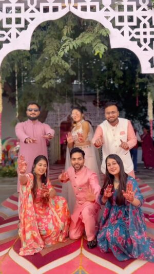 Divyanganaa Jain Instagram - Love from The Jain Family ♥️

Turning the wedding into an unforgettable spectacle of love, laughter, fun and pure magic ✨
.
.
#weddingday #goodvibes #weddingfun #dance #reelsinstagram #weddingreels
