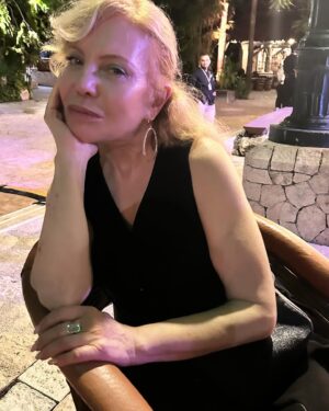 Dolores Fonzi Instagram - México lindo y querido. 
Cine Argentino.
❤️❤️❤️❤️❤️