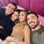 Dolunay Soysert Instagram - 🤰= 👩‍👩‍👦‍👦 4️⃣🎉
