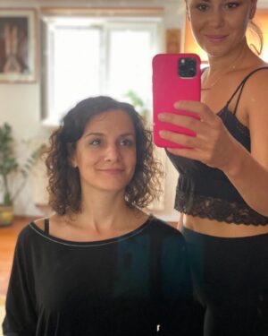 Dominika Kavaschová Instagram - Moja draha priatelka. Si darom pre nas vsetkych ktori ta pozname. Clovek ktory neustale nezistne lubi pomaha neodsudzuje inspiruje vypocuje a pohladi. Som stastna ze si aj v mojom zivote ze mame za sebou a verim aj pred sebou nadherne blizke a silne veci.Dakujem za tvoju oporu nezistnu lasku zaujem za to ze vo mne dokazes vyzdvihnut a podporit talenty ktore v sebe mam …dakujem za tvoju otvorenost srdca a za tvoj pohlad na svet ktory ma mnohokrat nadchyna…si vynimovna bytost ktora na sebe neustale pracuje fyzicky psychicky duchovne aj profesne vsetko nadherne ku tvojim dnesnym narodeninam ti prajem. V podstate sa o teba nebojim….tvoja intuicia a sila je neprekonatelna. Uzivaj si zivot s radostou ako to dokazes a hadam len jedno prianie:) nauc sa povedat nie:) Lebo ty si pre seba numero uno ❤️lubim ta moc