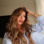 Dominique Alagia Instagram - selfies til i die 😇 posledni fotka jsem ja většinu času, napište mi, jak byste popsali poslední fotku, nejlepší meme sdílím na stories