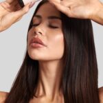 Dominique Alagia Instagram - Zde je mé vyjádření ohledně spekulací, které se momentálně šíří na internetu ohledně Alagia Beauty. Mohli jste si všimnout, že se momentálně rozšiřují dezinformace, které se snaží poškodit naši značku. Tahle situace nikomu z nás není nijak příjemná. Jelikož máme čisté svědomí, neděláme falešné produkty, produkty nekrademe a máme jen české, 100% přírodní, netestované na zvířatech a kvalitní produkty, tak jsem se rozhodla udělat tohle video. Jsem člověk, který již od malička miluje skincare, mám ráda se sama o sebe starat a také to vždy ráda dopřávám lidem okolo mně (často mým blízkým dělám skincare já😅) tak jsem se rozhodla, že udělám svou vlastní kolekci produktů, které mám ráda a vím, že jsou univerzální pro všechny. Nikde jsem netvrdila, že jsem chodila do laboratoře a složku po složce vytvářela a dávala dohromady já. Není to pravda a také není pravda to, že jsme produkty “ukradli” a poté bez žádných zkoušek vydali hned do světa. To vám ale vše vysvětluji ve videu. 🙏🏽 Jsem z mé kolekce velmi nadšená a v životě bych si nedovolila, ani můj tým, prodávat nekvalitní produkty, které nejsou otestované dopředu. V tomhle mám taktéž opravdu čisté svědomí. Lidé, kteří si produkty zakoupili, jsou naprosto spokojení a to je názor, který mě naprosto vždy hřeje u srdíčka, protože jsem si to opravdu vždy přála. Nechci se ponížit na úroveň toho, že bych někoho zde urážela, byla vulgární a nebo si vymýšlela. K ničemu jinému, než je má značka a vše okolo ní reagovat nebudu.🤷🏽‍♀️ Děkuji všem za podporu. Přejte a bude vám přáno, buďte na sebe hodní a ohleduplní, vždy se vám to jen pozitivně vrátí. Kdybyste měli nějaké otázky, rádi na ně zodpovíme. Přeji všem krásný večer, Domi 🤍