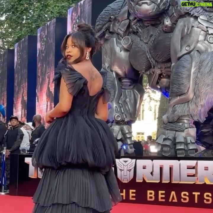 Dominique Fishback Instagram - Incredible experience premiering #transformers #Riseofthebeasts in London. ✨✨✨ thank you mates 🥰 Last leg of the tour but so much more celebrations to share.