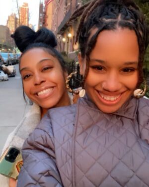 Dominique Perry Instagram - •Friends with Usher baby and him giving me the BEST birthday!

•Book a regular role on a dream show with great people

•Dancing in the middle of New York a dream I've always had 

•Meeting great friends while there 

•Coming back to my Rap Sh!t family

Wow with all else that has been a hardship this year God has STILL blessed good friends and sparkle in my life! Love all my family, 2023 owt!