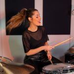 Domino Santantonio Instagram – Domino completely nails this cover of the rock ‘n’ roll classic, Sweet Child O’ Mine by Guns ‘n’ Roses! What do you think? Show her some love in the comments!

#gnr #gunsnroses #sweetchildomine #sweetchildofmine #rocknroll #rockmusic #drumming #drumbash #dominosantantonio #thomann